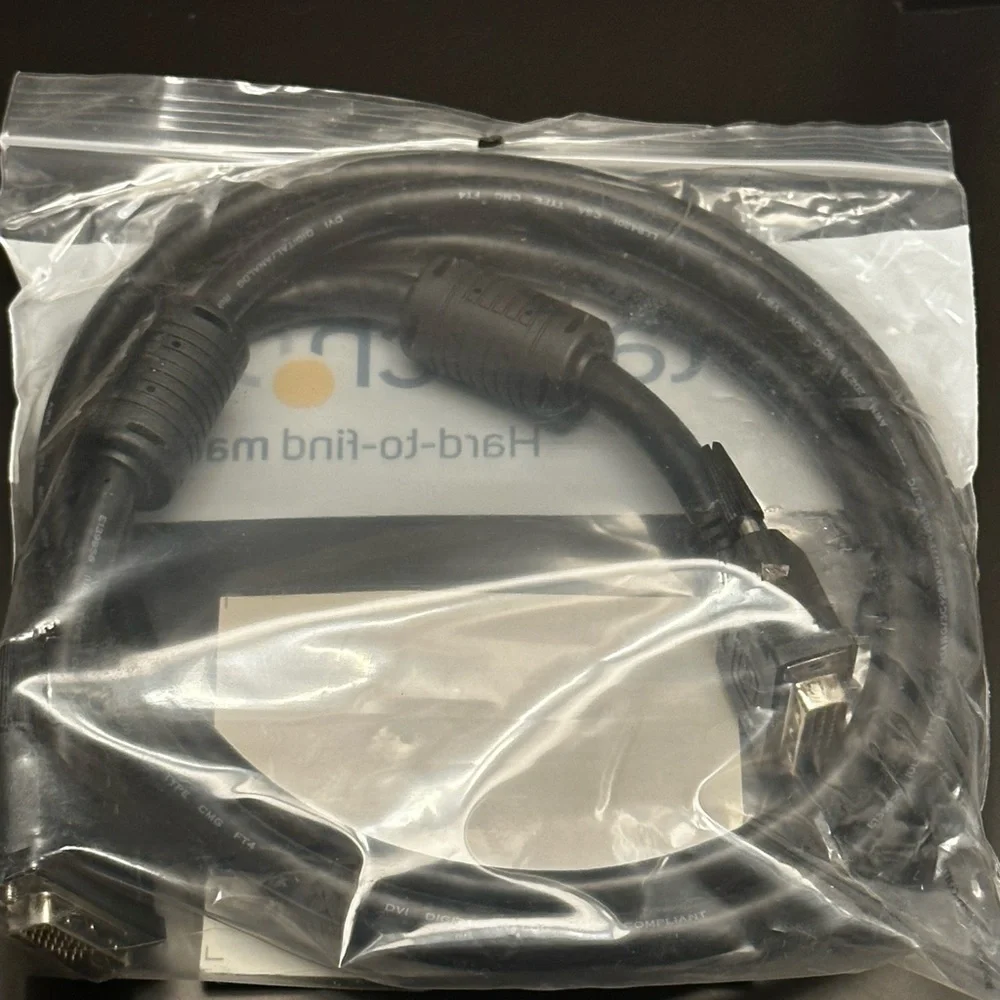 NEW still in package Star Tech 6 ft DVI Wires